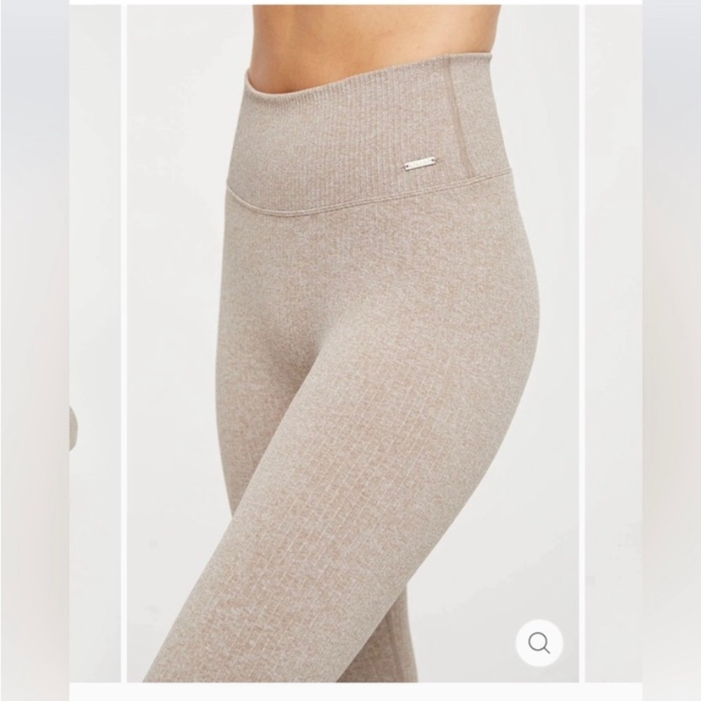 Lilias Active Beige 7/8 legging